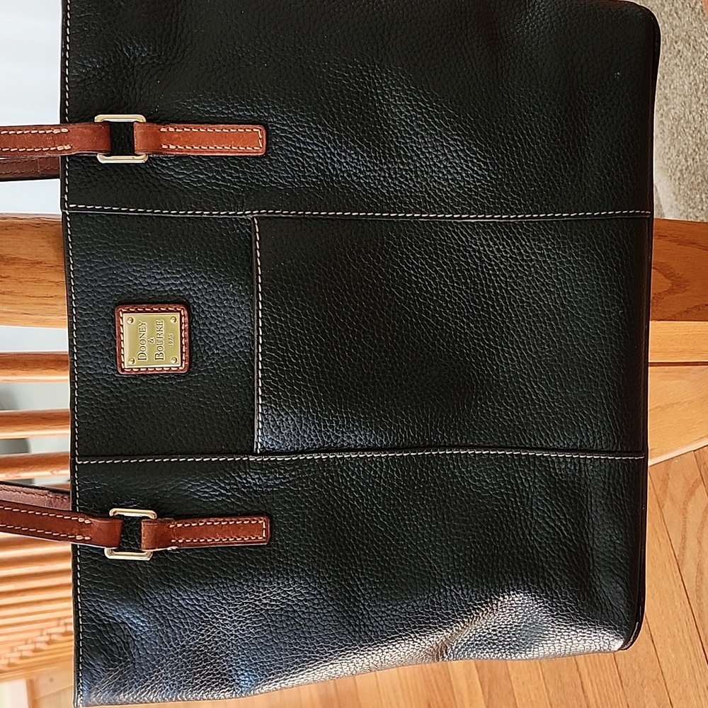 Dooney & Bourke Quincy black